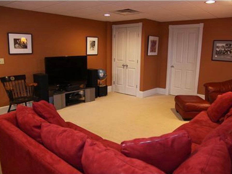 1st image of 13 Ladyslipper Ln