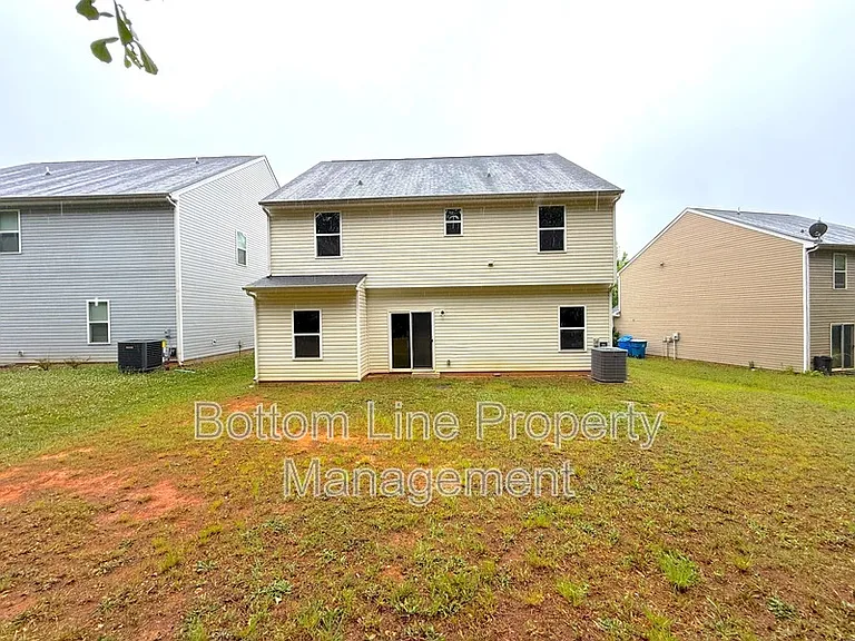 1321 Waylon Ave — Photo 22