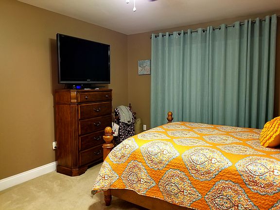 2nd image of 337 Palomino Dr