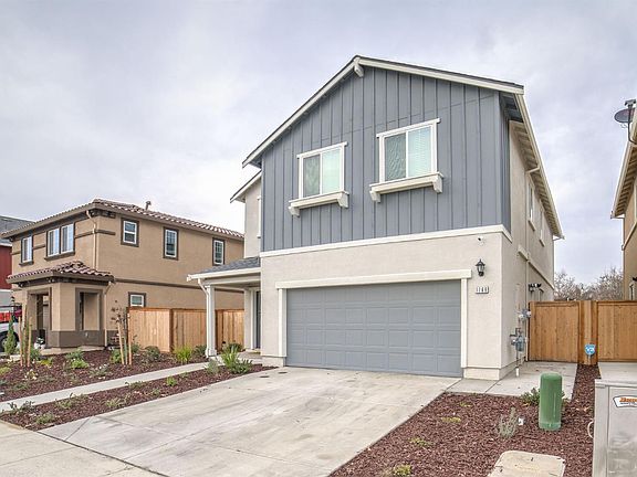 2nd image of 1769 Red Alder Ave