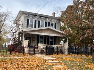 1002 N Roosevelt Ave, Bloomington, IL 61701