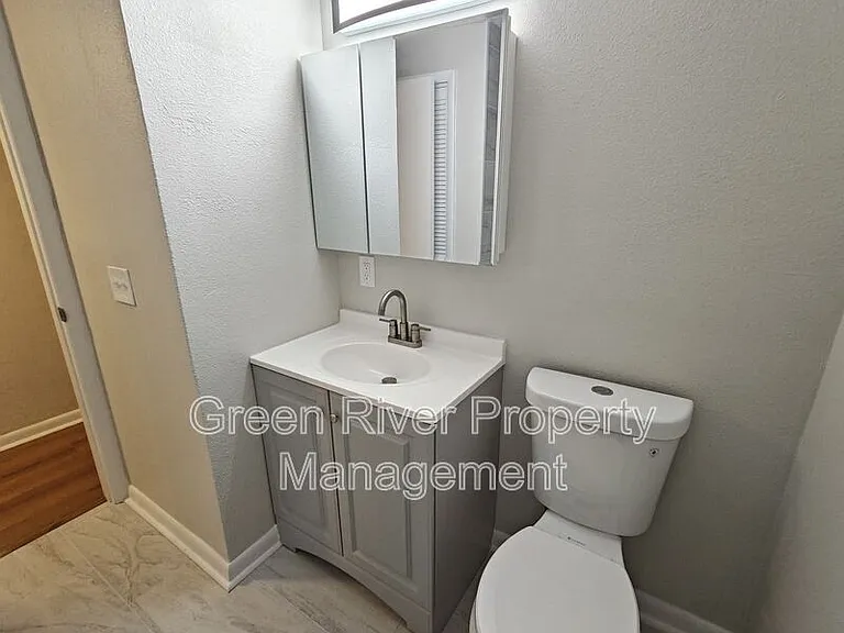 2138 W 17th St — Photo 22