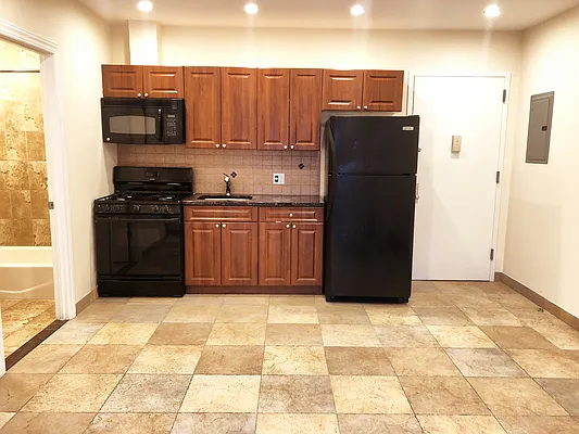 Rented by NY Space Finders Inc. | media 1