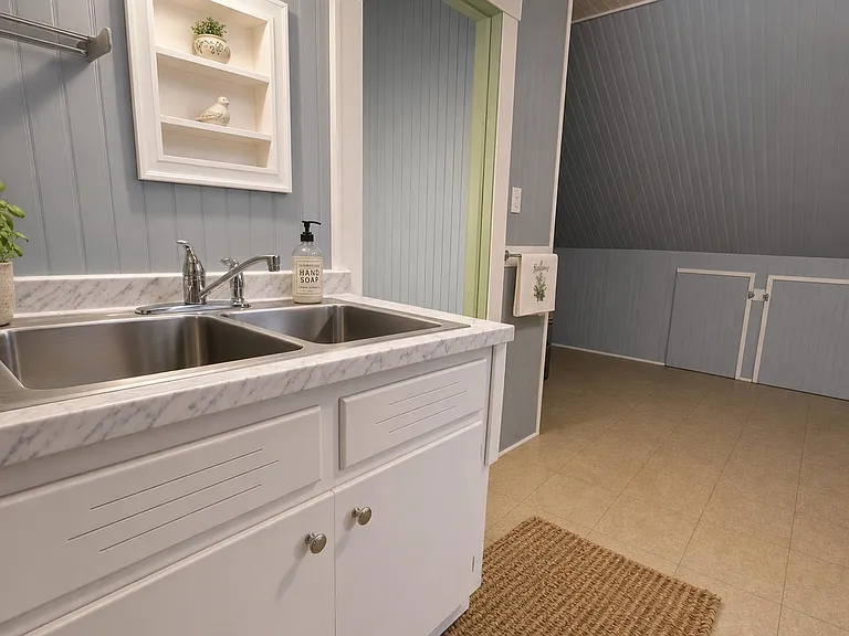 73 S Helmer Ave #2 — Photo 1