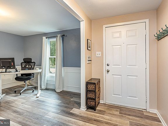 4th image of 3918 Pinedale Dr