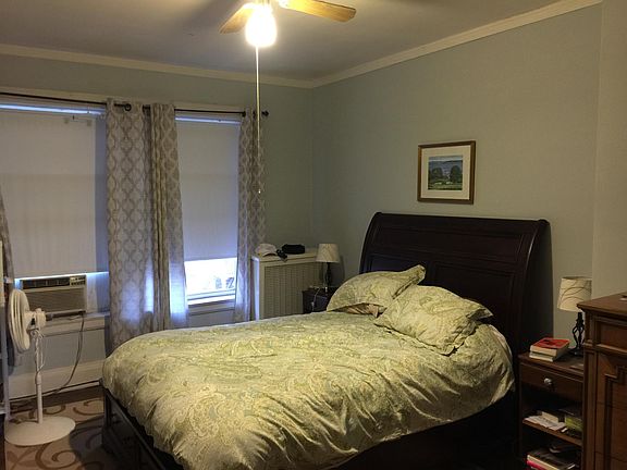 3rd image of 5335 S Cornell Ave APT 1