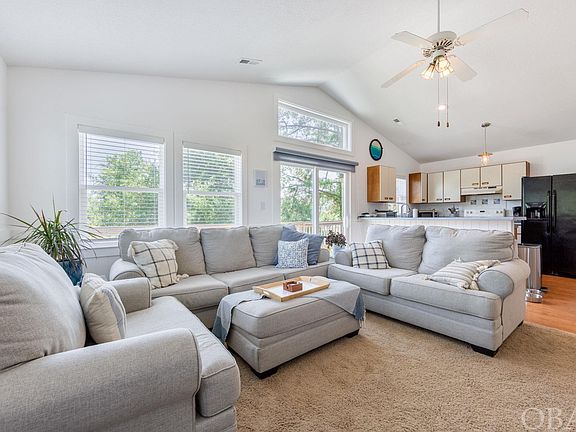 3rd image of 110 Harbour Ct Lot 83