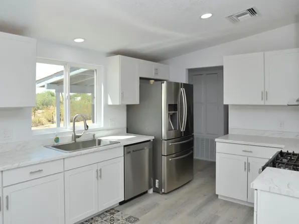 7365 N Coltsfoot Dr, Tucson, AZ 85743
