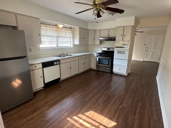 429 Greenmount Dr, Metairie, LA 70005
