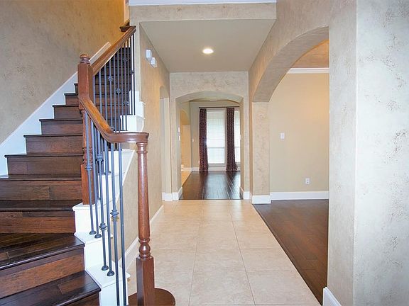 4th image of 5934 Lofland Dr