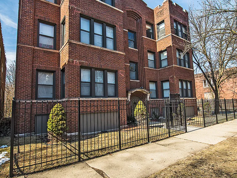 7400 S Rhodes Ave Chicago, IL 60619 — Photo 19