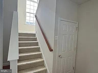 3rd image of 29 Prince Dr