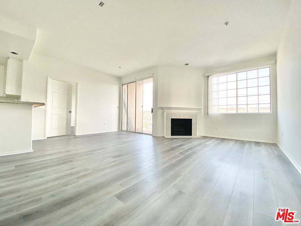 1st image of 1744 Butler Ave #303