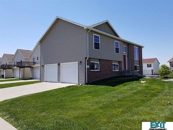 2nd image of 930 Lamont Dr