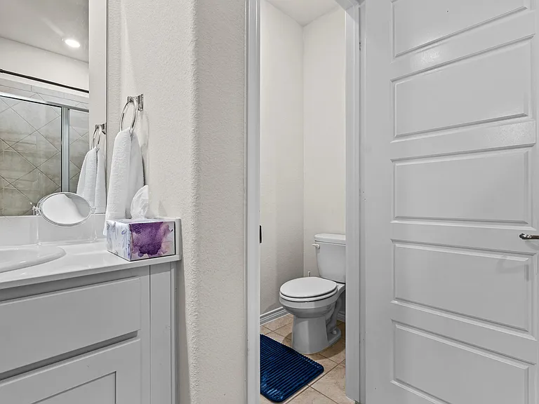 2304 Rosaline Dr — Photo 12