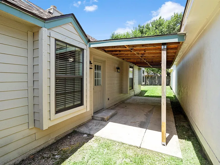 22835 Sherioaks Ln — Photo 10