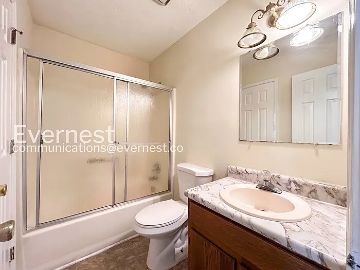 1174 Ridgecrest Ln SE — Photo 8