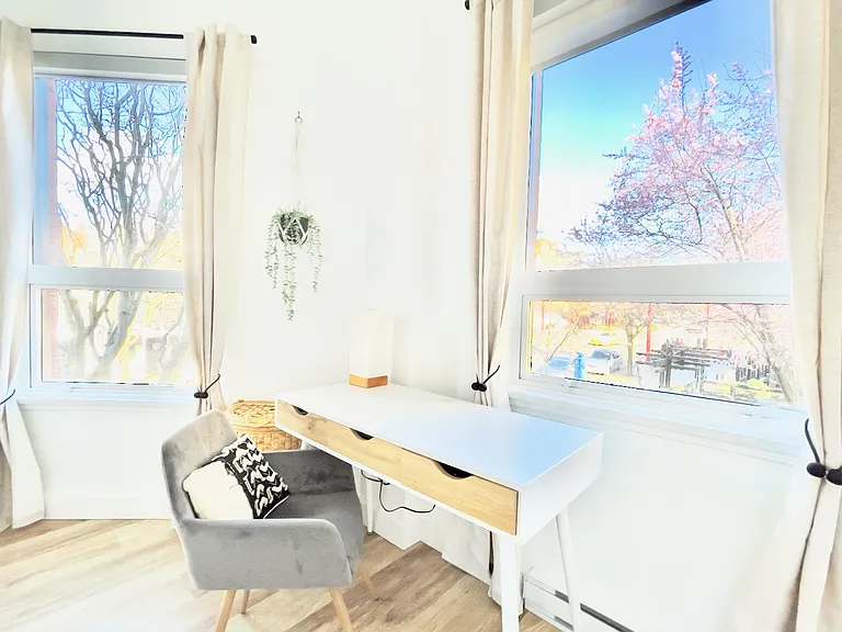 595 Pandora Ave #203 — Photo 10