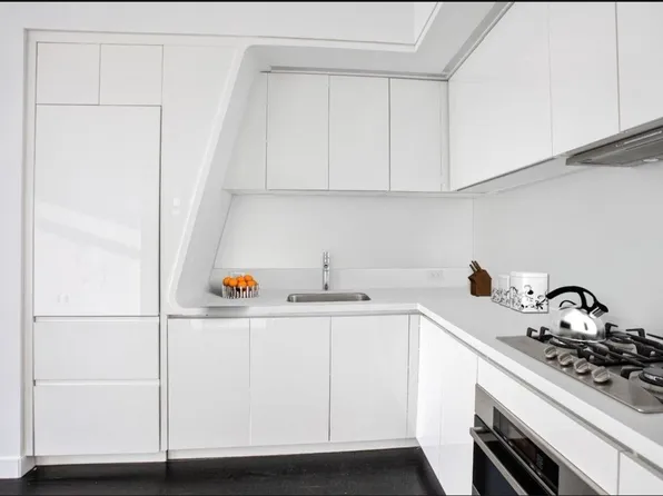 123 Washington Street 51G image 3 of 4
