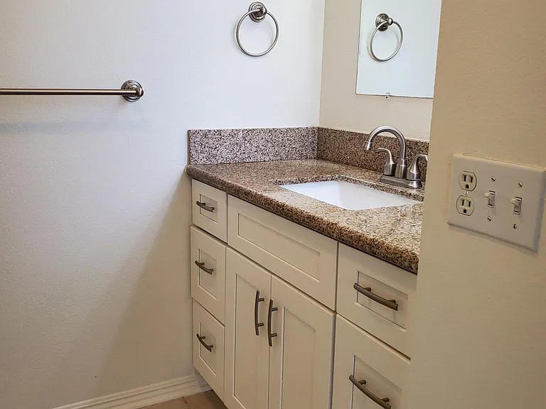 787 N Adele St #C — Photo 8