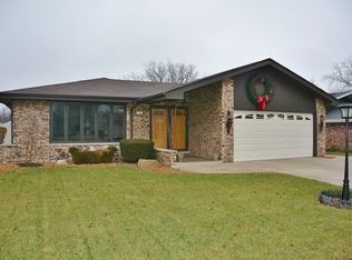 8816 Maple Ave, Orland Park, IL 60462