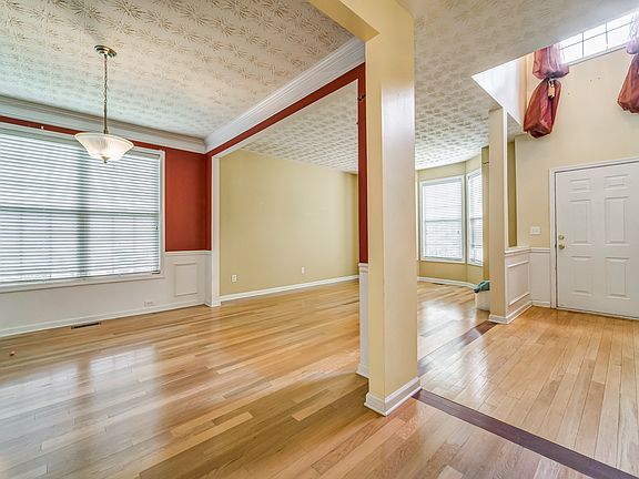 4th image of 252 Windy Cir