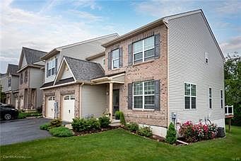 1st image of 4443 Elmwood Dr
