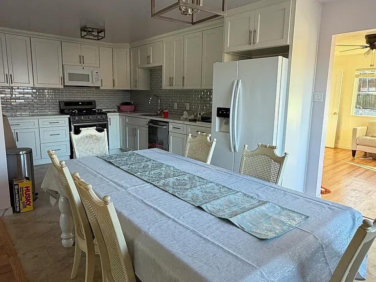 2846 Tara Hills Dr — Photo 12