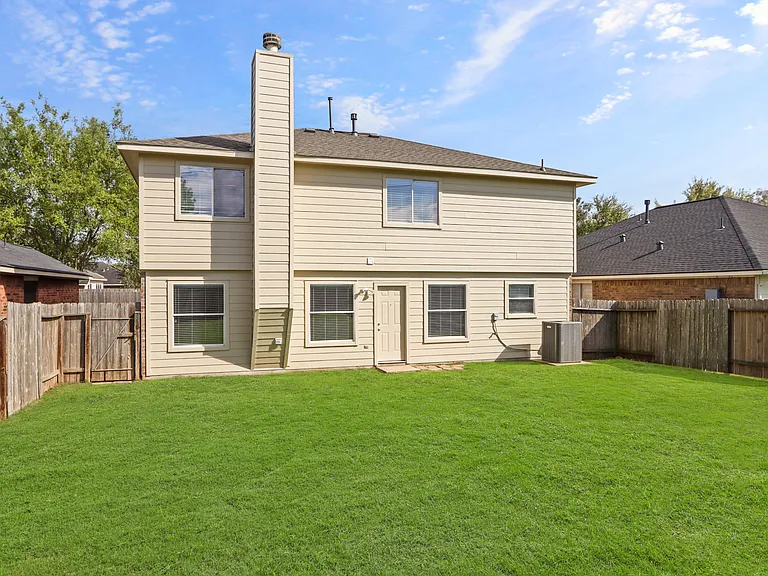 15127 Green Whisper Dr — Photo 27