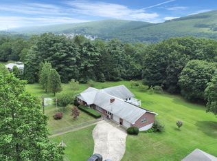 1619 Pottsville St, Lykens, PA 17048