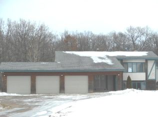 2144 Rolling Oaks Dr, Mora, MN 55051