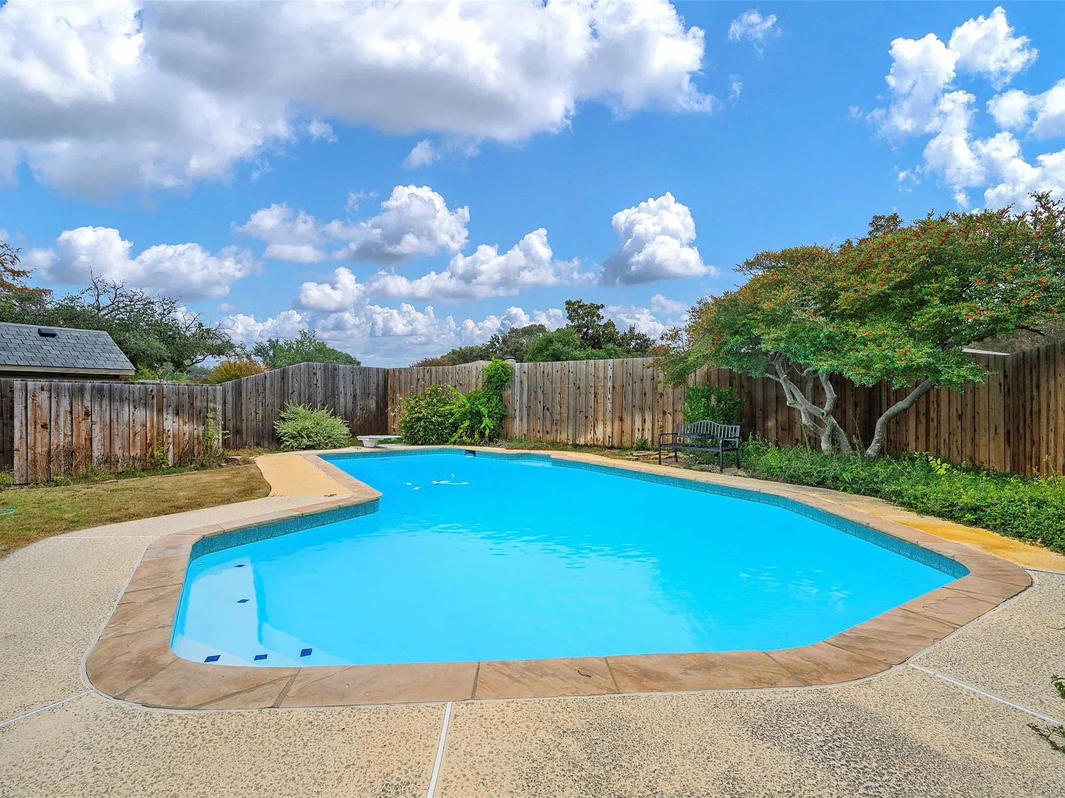 5 bed, 3197 sqft, $4,000 — Photo 2