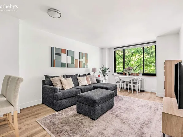 300 Albany St APT 3L, New York, NY 10280