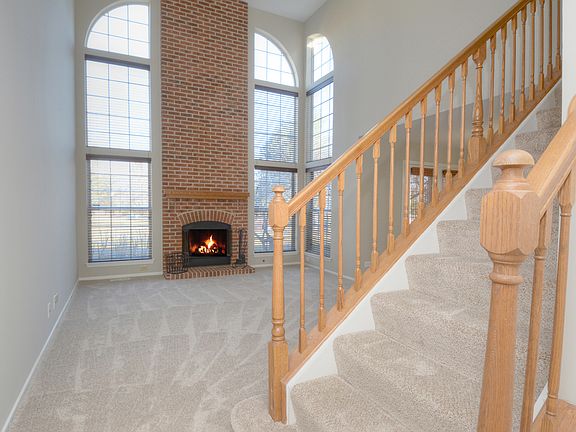 2nd image of 42 Delaware Ct #42