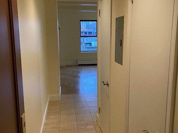 3rd image of 147 W 79th St #D7