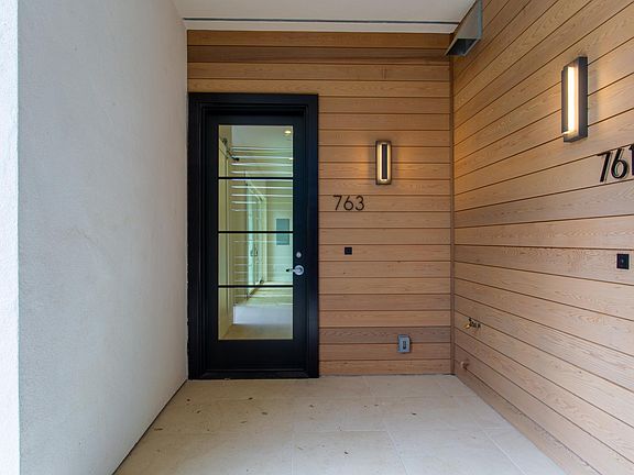 4th image of 763 University Dr #763