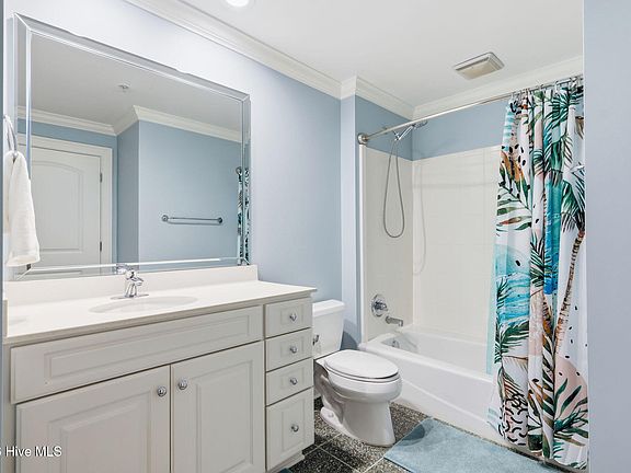 5th image of 4425 Arendell Street 304 & Bs #16