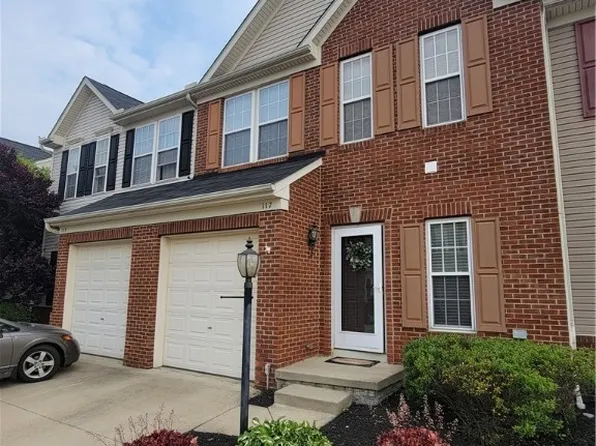 117 Ledgestone Ct #2013E, Berea, OH 44017