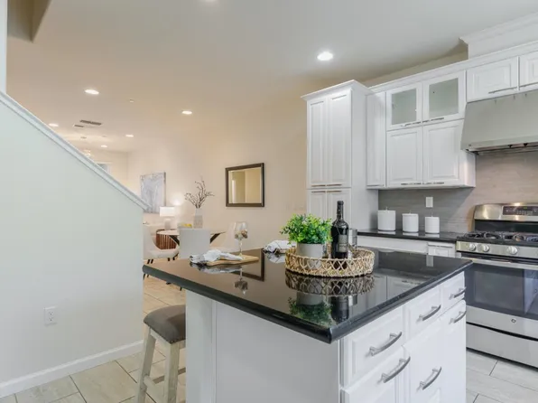 862 White Moonstone Loop, San Jose, CA 95123