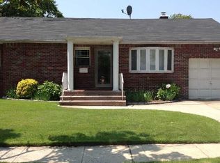 926 Val Park Ave, Valley Stream, NY 11580