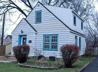 400 E Willow Dr, Round Lake Park, IL 60073