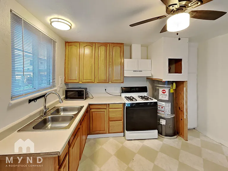 2048 81st Ave — Photo 6
