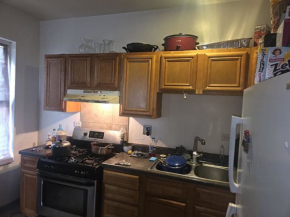 5th image of 4141 W Monroe St