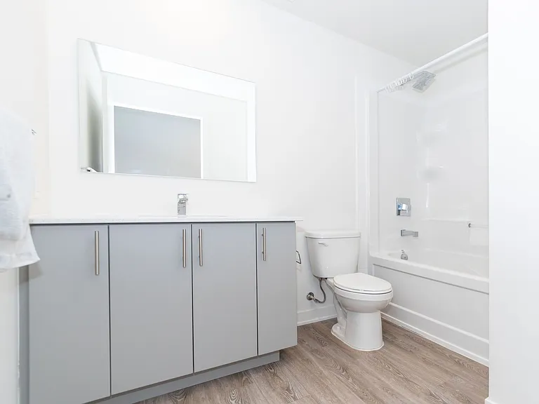 353 Gardner St #401 — Photo 4