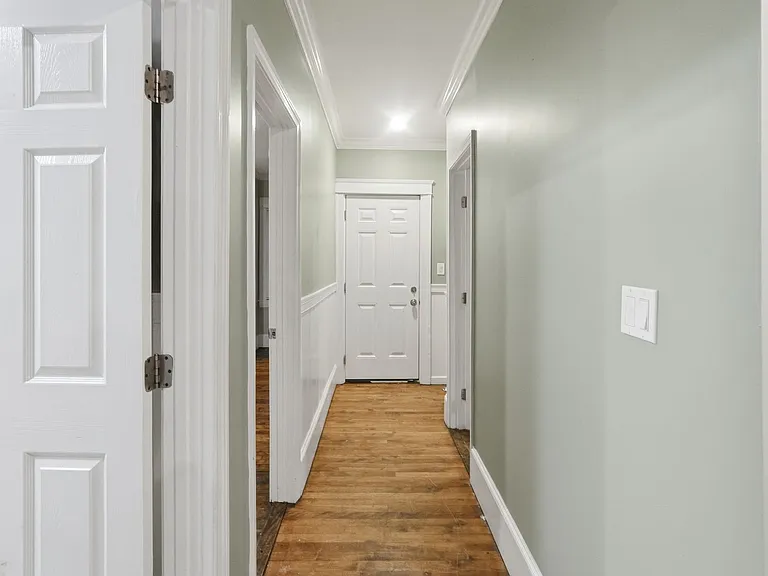 131 Providence St — Photo 23