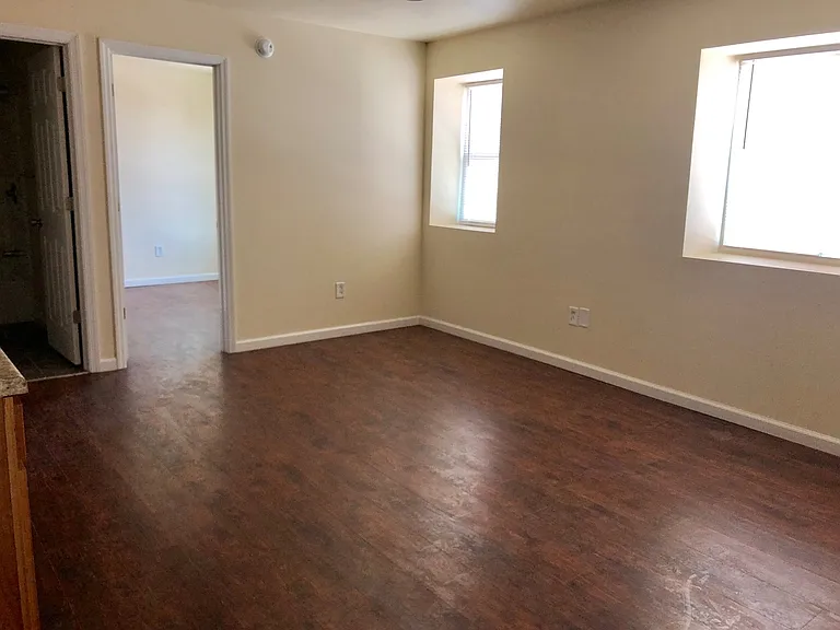3098 1/2 Ruth Street — Photo 2