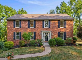 226 King Richard Dr, Canonsburg, PA 15317