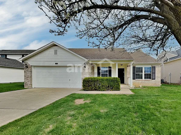 609 Lighthouse Dr, Fortville, IN 46040