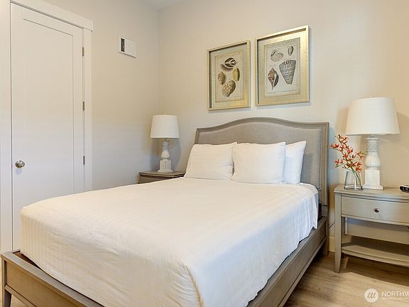 3rd image of 204 Market Street #B