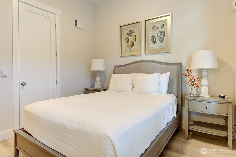 3rd image of 204 Market Street #B